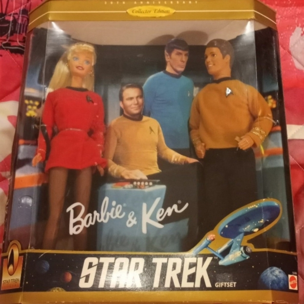 VINTAGE Collectors Edition Barbie & Ken Star Trek